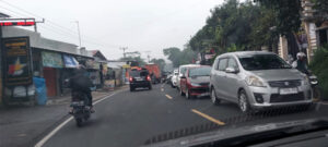 Ribuan Ranmor Arus Balik Padat Merayap Kuningan-Cirebon Ditempuh 3 jam