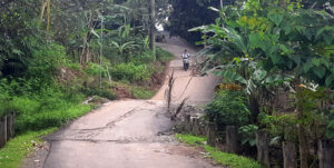 Terkepung Longsor Desa Ciwiru Nyaris Terisolir