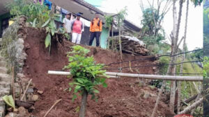 Jelang Lebaran: Longsor dan Banjir Hantam Beberapa Wilayah di  Kuningan