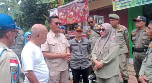 Duh ! Polisi Pamong Praja di Kuningan Bubarkan Pedagang Takjil