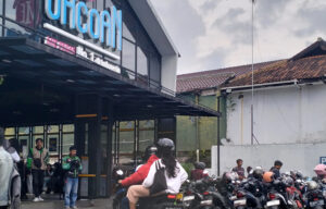 Warga Awirarangan Soroti Dugaan Pencemaran Lingkungan Gerai Mie Gacoan